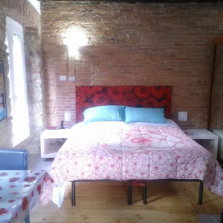 Lago 2 Downtown Apartment